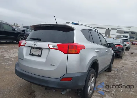 2015 Toyota Rav4 Xle из США, поврежденный, VIN JTMWFREVXFJ027484